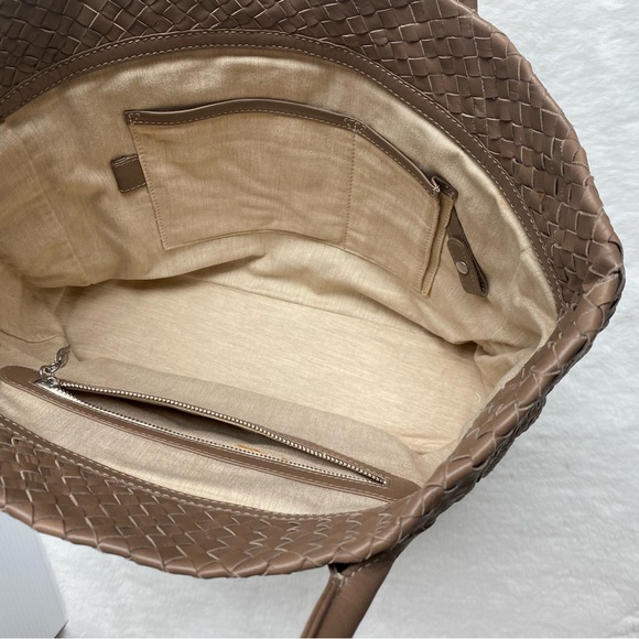 Helen Kaminski Australia Taupe Color 100% Leather Large Tote - Picture 6 of 15